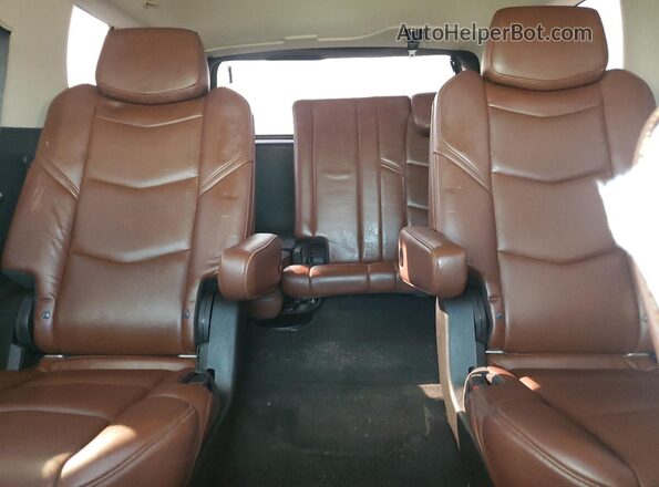 1GYS3CKJ6LR237965 2020 CADILLAC ESCALADE Черный Вид задней части салона
