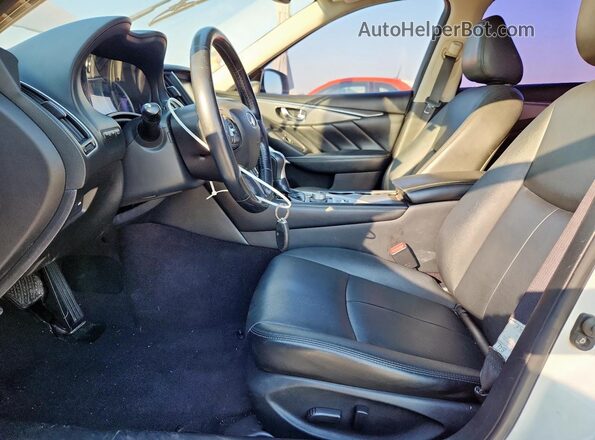 JN1EV7APXHM737757 2017 INFINITI Q50 Белый Вид панели приборов