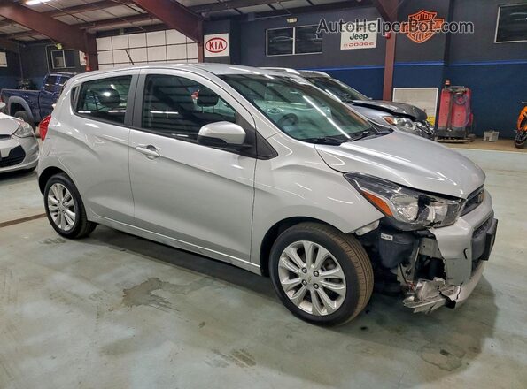 KL8CD6SA3JC470736 2018 CHEVROLET SPARK Серебряный Вид спереди