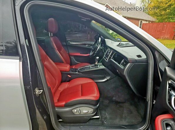 WP1AA2A57JLB19086 2018 PORSCHE MACAN Серебряный Вид сзади