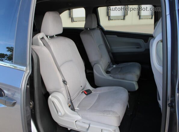 5FNRL6H20JB086713 2018 HONDA ODYSSEY Серый Вид салона спереди