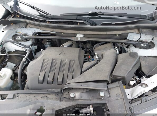 JA4ATWAA4PZ002145 2023 MITSUBISHI ECLIPSE CROSS White Вид ззаду