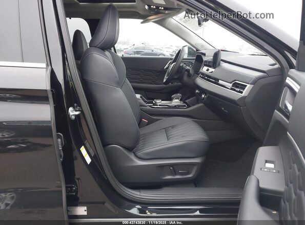 JA4J4WA84SZ037366 2025 MITSUBISHI OUTLANDER Черный Вид салона спереди