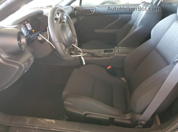 JF1ZNBC16P8752148 2023 TOYOTA GR Black წინა სალონის ხედი