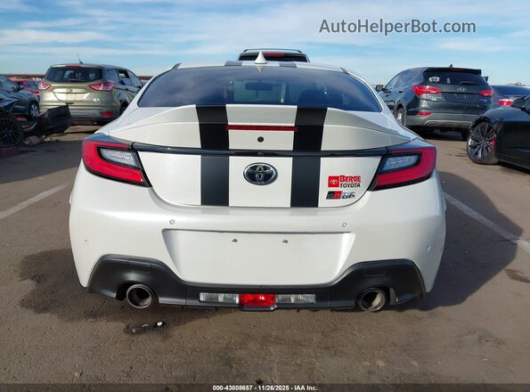 JF1ZNBE10R8761024 2024 TOYOTA GR86 Белый 