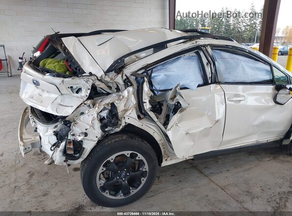 JF2GTAEC5M8320485 2021 SUBARU CROSSTREK White Դիմացի տեսք