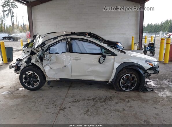 JF2GTAEC5M8320485 2021 SUBARU CROSSTREK White Սալոնի 360 աստիճան տեսք