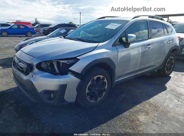 JF2GTAEC5N8211722 2022 SUBARU CROSSTREK Серебряный Передняя левая четверть
