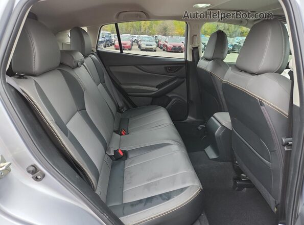 JF2GTHSCXNH254899 2022 SUBARU CROSSTREK Silver Widok wnętrza z tyłu