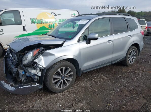 JF2SJGEC6HH451398 2017 SUBARU FORESTER2. Серебряный Передняя левая четверть