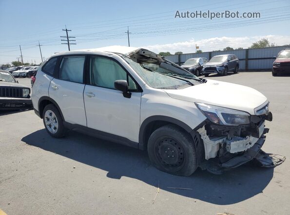 JF2SKAAC2MH468015 2021 SUBARU FORESTER White Front right