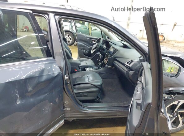 JF2SKARC2PH550500 2023 SUBARU FORESTER Серый Вид салона спереди