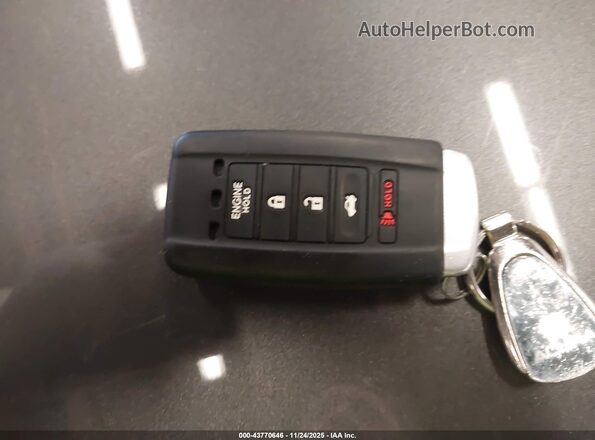 JH4KC1F97GC001052 2016 ACURA RLX Белый Вид панели приборов