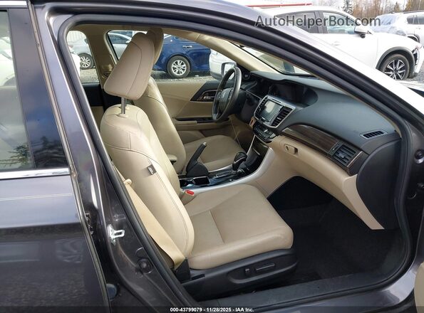 JHMCR6F52HC030392 2017 HONDA ACCORD HYBRID Gray 