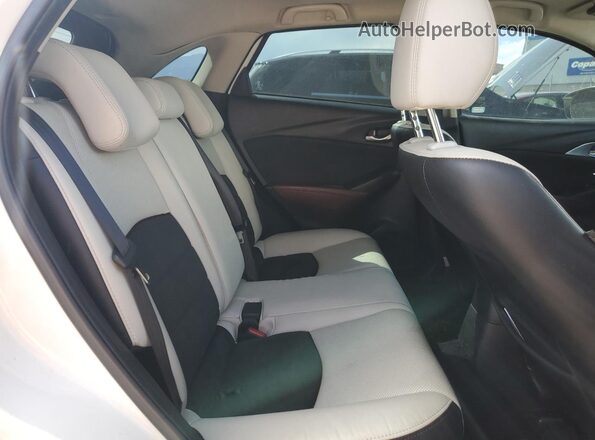 JM1DKBD73G0119766 2016 MAZDA CX-3 Белый Вид задних сидений