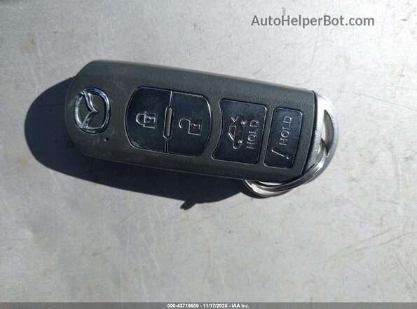 JM1GL1VM5K1509666 2019 MAZDA 6 Dark Blue Вид панели приборов
