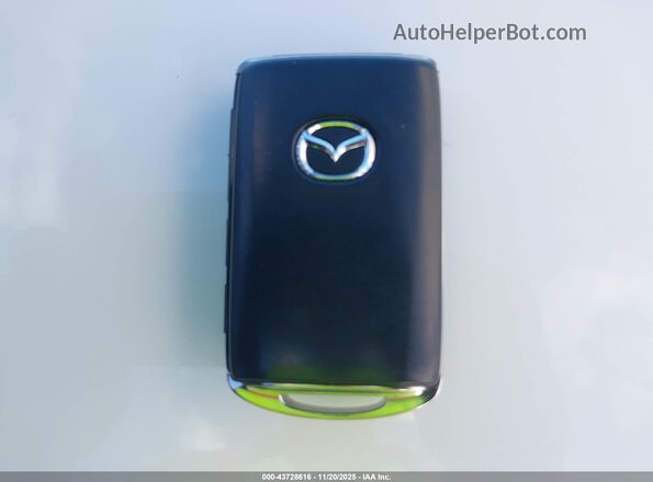 JM1GL1WY1L1513913 2020 MAZDA 6 Белый Вид панели приборов