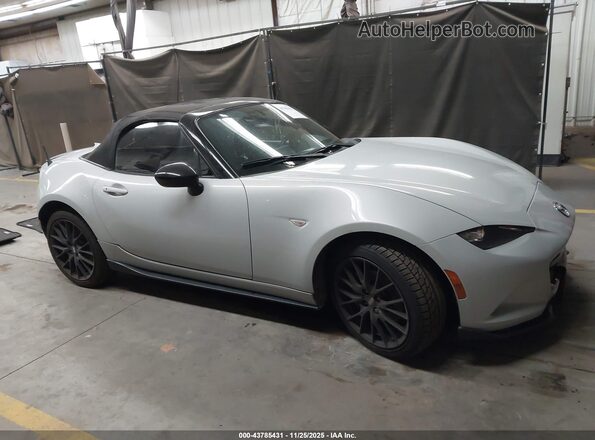 JM1NDAC71G0108291 2016 MAZDA MX-5 MIATA Серебряный Вид задней части салона