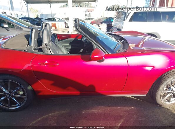 JM1NDAD71N0505379 2022 MAZDA MX-5 MIATA Красный Вид задней части салона