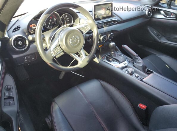 JM1NDAM72H0100720 2017 MAZDA MX-5 Серый Вид панели приборов