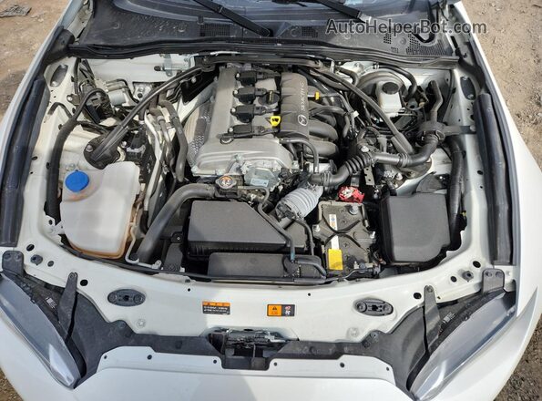 JM1NDAM76N0505880 2022 MAZDA MX-5 White Rear interior view