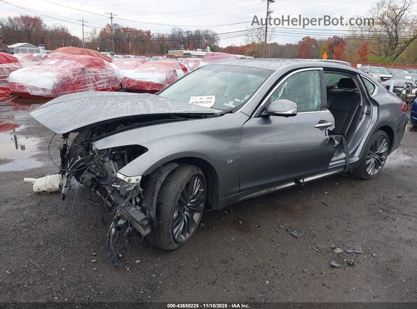 JN1BY1PR9HM210132 2017 INFINITI Q70L Gray Widok z przodu