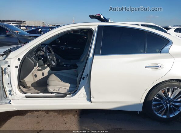 JN1EV7AP1JM356837 2018 INFINITI Q50 Белый 