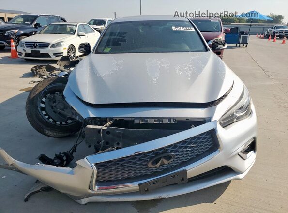 JN1EV7AP6JM358499 2018 INFINITI Q50 Серебряный Вид спереди