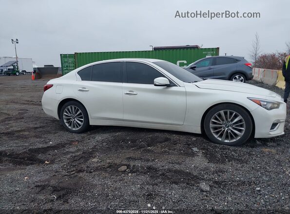 JN1EV7AR5JM444923 2018 INFINITI Q50 Белый Вид задней части салона