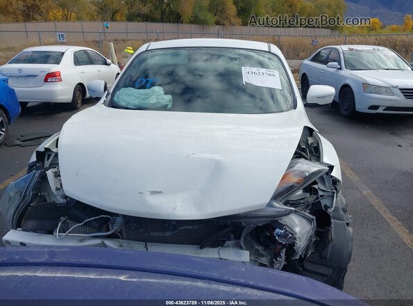 JN8AF5MV2HT754344 2017 NISSAN JUKE White Widok wnętrza z tyłu