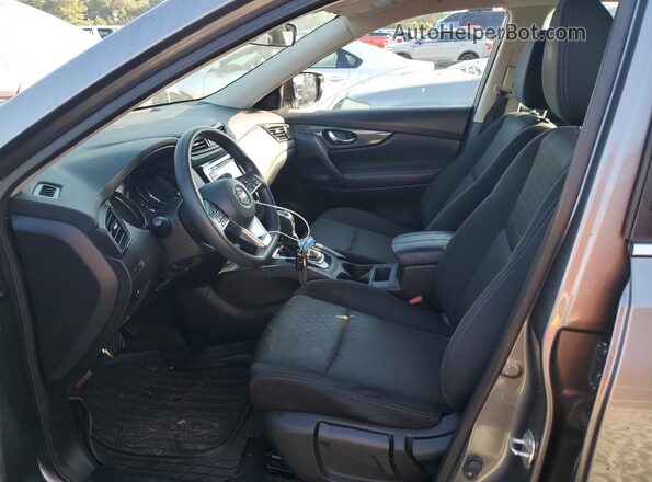 JN8AT2MV0JW302386 2018 NISSAN ROGUE Silver Вид салону спереду