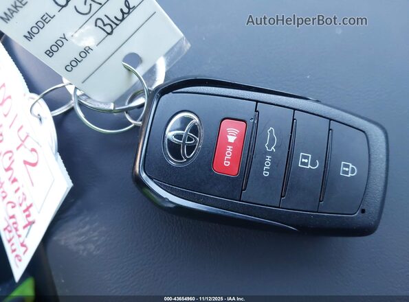 JTDAAAAF2T3043784 2026 TOYOTA LE Серый Вид панели приборов