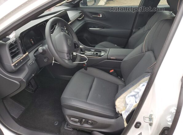JTDAFAAF0T3015032 2026 TOYOTA CROWN White წინა სალონის ხედი