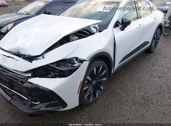 JTDAFAAF1T3014472 2026 TOYOTA CROWN White Widok z przodu