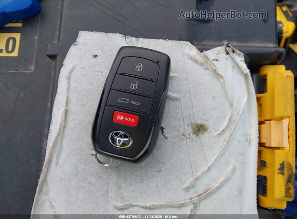 JTDAFAAF1T3014472 2026 TOYOTA CROWN White Widok deski rozdzielczej