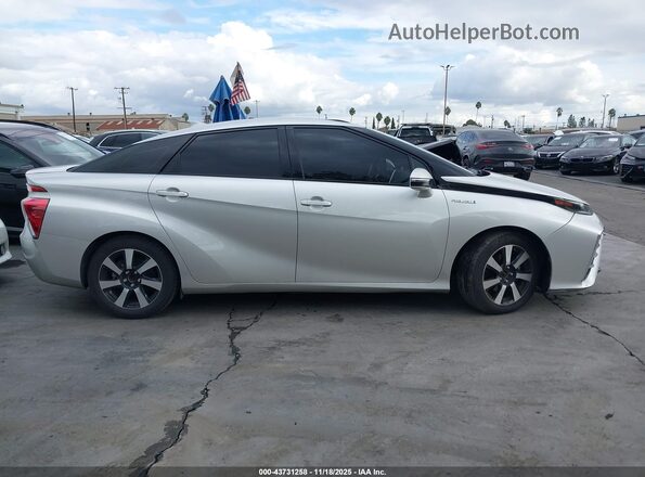 JTDBVRBD3JA004182 2018 TOYOTA MIRAI Серебряный Вид задней части салона