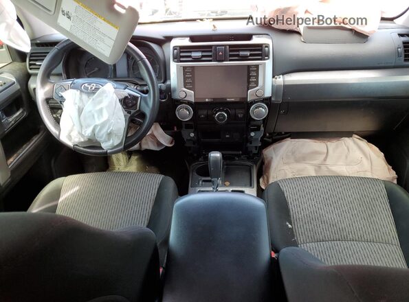 JTEEU5JR8N5255375 2022 TOYOTA 4RUNNER Красный Вид панели приборов