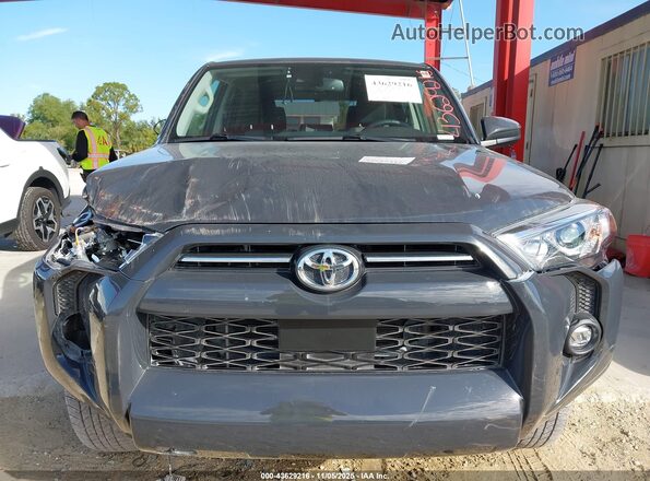 JTEMU5JR8R6230164 2024 TOYOTA 4RUNNER Gray Vista frontal