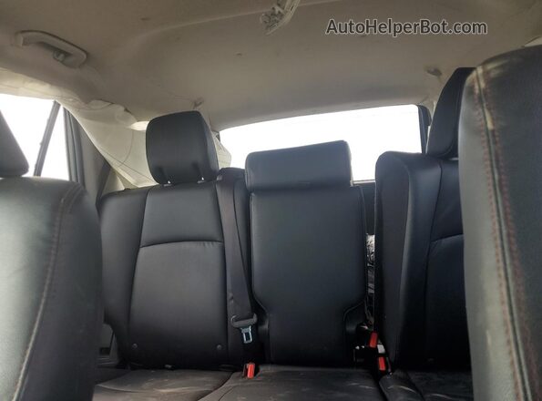 JTERU5JR7P6129247 2023 TOYOTA 4RUNNER Green Vista de los asientos traseros