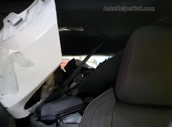 JTHB9JBH8P2068891 2023 LEXUS UX White Widok tylnych siedzeń
