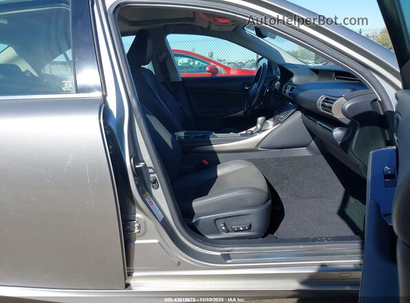 JTHBA1D21G5024150 2016 LEXUS IS 200T Серебряный Вид салона спереди