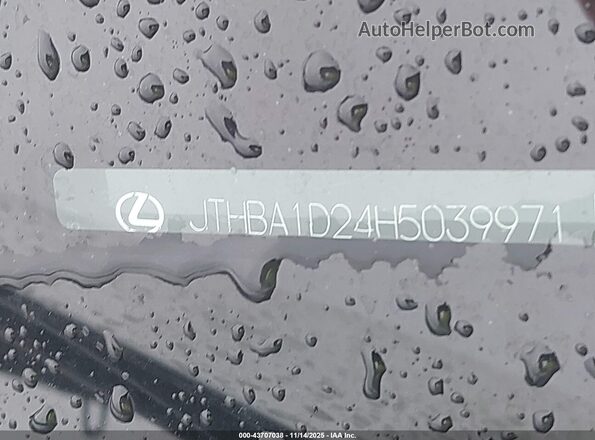 JTHBA1D24H5039971 2017 LEXUS IS 200T White Widok komory silnika