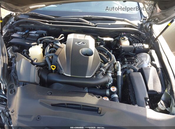 JTHBA1D26J5074114 2018 LEXUS IS 300 Серебряный Вид сзади