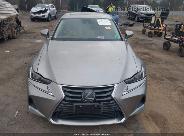 JTHC81D28J5026985 2018 LEXUS IS 300 Silver Widok zestawu wskaźników
