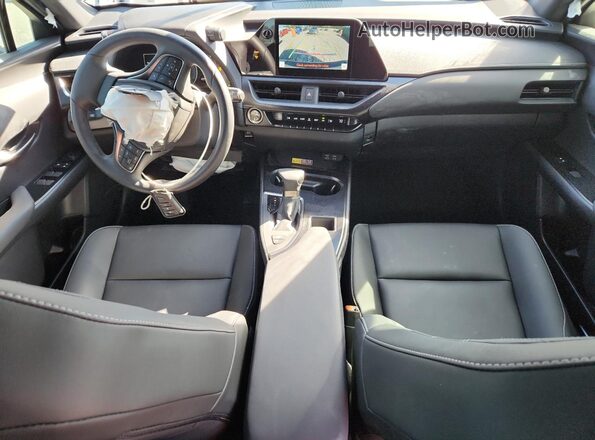 JTHX6JBH6R2193096 2024 LEXUS UX Black Widok deski rozdzielczej