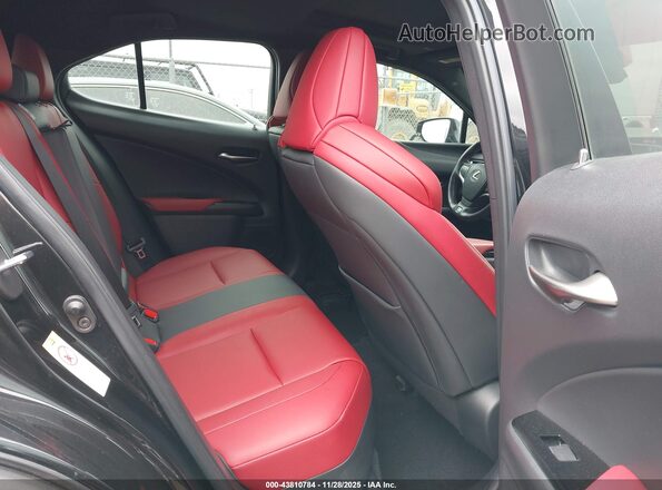 JTHY3JBH1K2001103 2019 LEXUS UX 200 Black Vista de la etiqueta del VIN