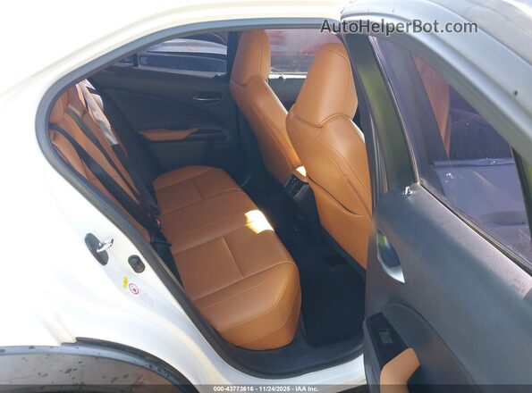 JTHY3JBH3K2012961 2019 LEXUS UX 200 White Vista de la etiqueta del VIN