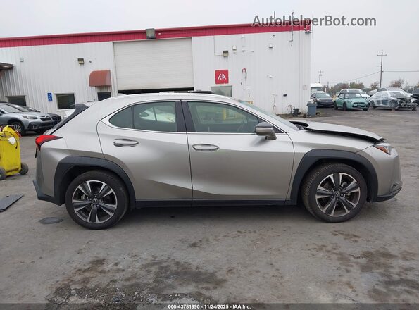 JTHY3JBH6K2015532 2019 LEXUS UX 200 Gray Rear interior view