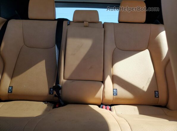 JTJAAAAB8PA006136 2023 LEXUS RZ White Vista de los asientos traseros
