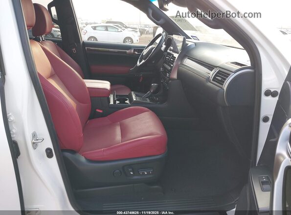 JTJAM7BX1P5376101 2023 LEXUS GX 460 Белый Вид салона спереди